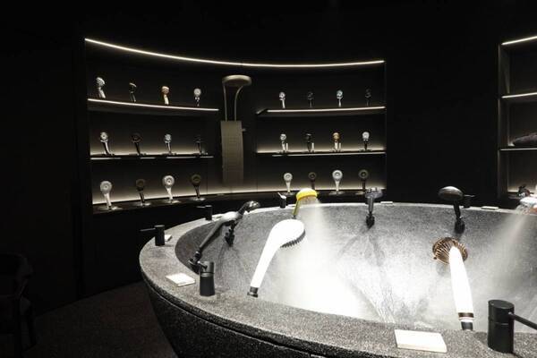 1本5,400円の「ReFa WATER」って？　ReFaブランド史上最大となる旗艦店「ReFa GINZA」に行ってきた