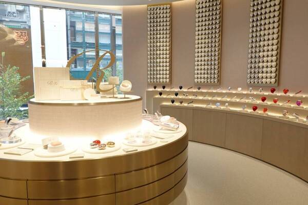 1本5,400円の「ReFa WATER」って？　ReFaブランド史上最大となる旗艦店「ReFa GINZA」に行ってきた