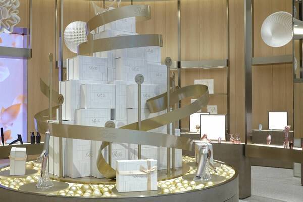 1本5,400円の「ReFa WATER」って？　ReFaブランド史上最大となる旗艦店「ReFa GINZA」に行ってきた