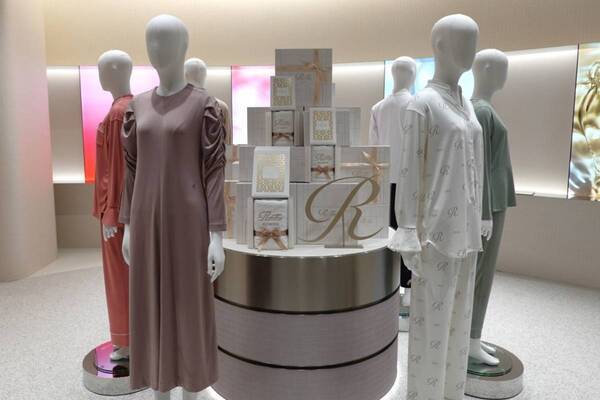 1本5,400円の「ReFa WATER」って？　ReFaブランド史上最大となる旗艦店「ReFa GINZA」に行ってきた