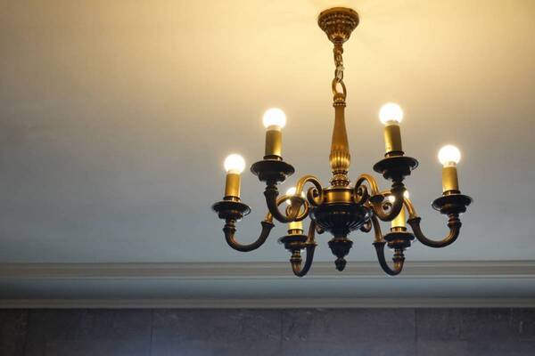 歴史建築の中で味わう特別な一杯。「明治安田 CAFE 丸の内」オープン【明治生命館リニューアルレポ】