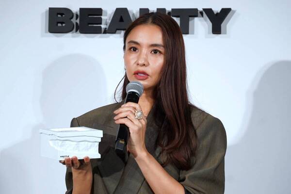 “タキマキ”滝沢眞規子プロデュース「ADDITTLE BEAUTY」デビュー。フェイスマスク2種と拭き取り化粧水シートが登場