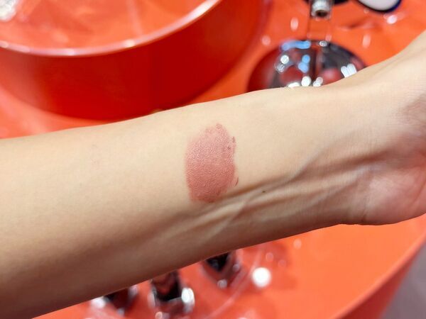 レアなツヤ感とスタイリッシュなカラーにときめく。セルヴォーク新リップラインを全色レビュー