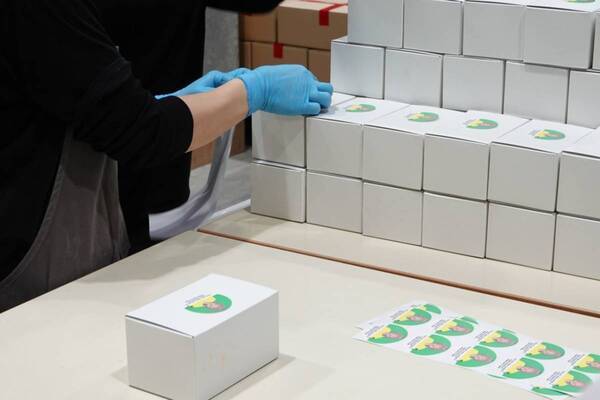 なぜLUSHは「非効率」を選ぶのか？　大切な人に贈りたくなる“ハンドメイド”へのこだわり