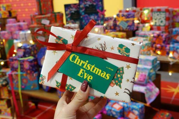 なぜLUSHは「非効率」を選ぶのか？　大切な人に贈りたくなる“ハンドメイド”へのこだわり