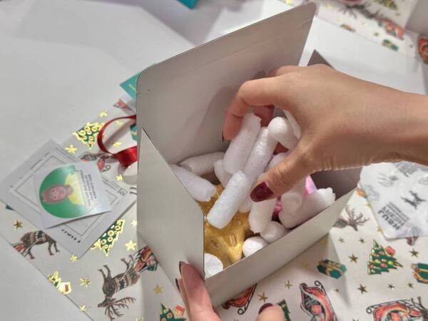 なぜLUSHは「非効率」を選ぶのか？　大切な人に贈りたくなる“ハンドメイド”へのこだわり