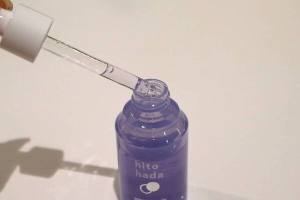 肌に寄り添う青のスキンケアで年末を乗り越える！　とことん肌に優しい処方にこだわった「hitohada」シリーズをレビュー