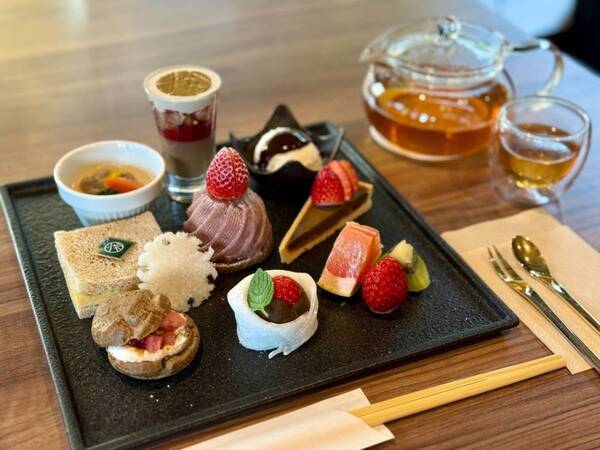 心ほどける冬のご褒美！　「和紅茶×いちご」が彩る至福のアフタヌーンティーに行ってきた