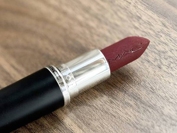 “洒落顔”はリップがカギ。MAC「シルキーマットリップ」のディーバならメンズライクにもレディにもいける