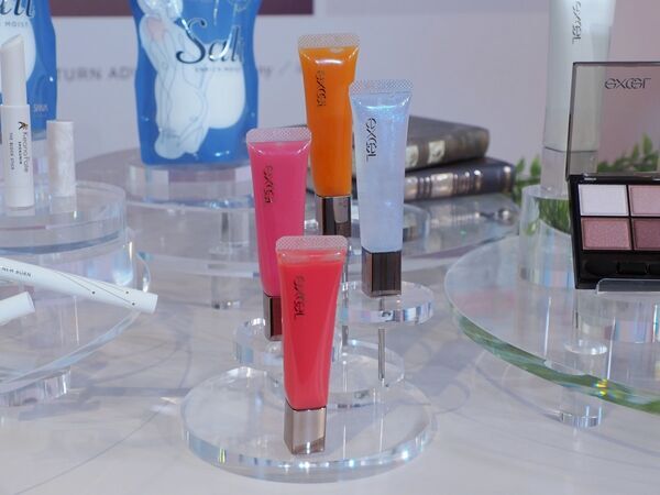 エクセル「スキニーリッチシャドウ」がリニューアル！　色・ツヤ・密着力をアップデートした極上のアイシャドウへ