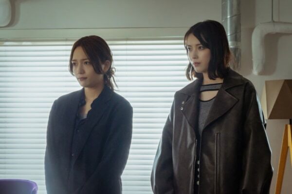 不倫スキャンダルに隠された大きな事件……週刊誌記者・川口春奈“奏”が芸能界の裏の一面を暴く!?【スキャンダルイブレビュー／3～4話】