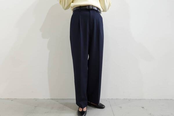 春先まで大活躍！　ユニクロの新作ニットが主役のオフィスコーデ3選