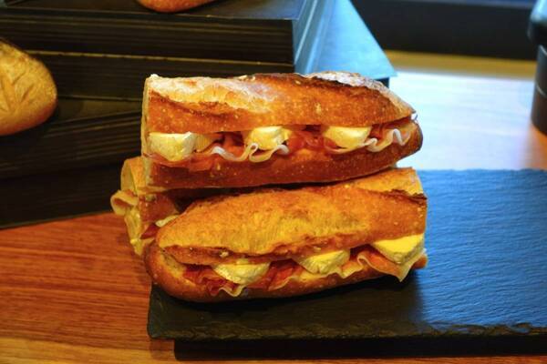 パンを“選んでもらえる”新体験。東急大井町線九品仏『Comme’N TOKYO』の人気TOP5を実食＆店舗潜入してみた