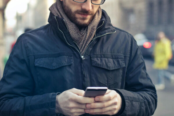 ただの思わせぶり？　付き合っていないのに「会いたい」と言う男性心理