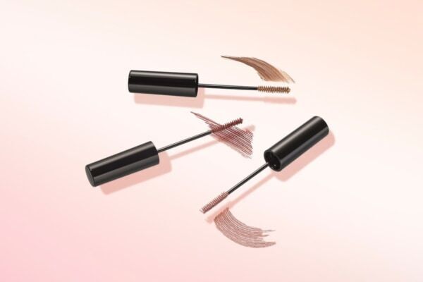 ETVOSから“TWIN CHARM”がテーマの「2026 SS Collection」発売。ピンクとベージュ、2トーンのアイパレットや2wayマスカラが登場