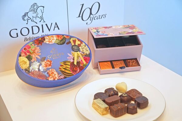 1箱でスターシェフ5人の限定チョコが楽しめる!?　 ゴディバ、創業100周年の記念チョコレート発売＆展覧会を開催