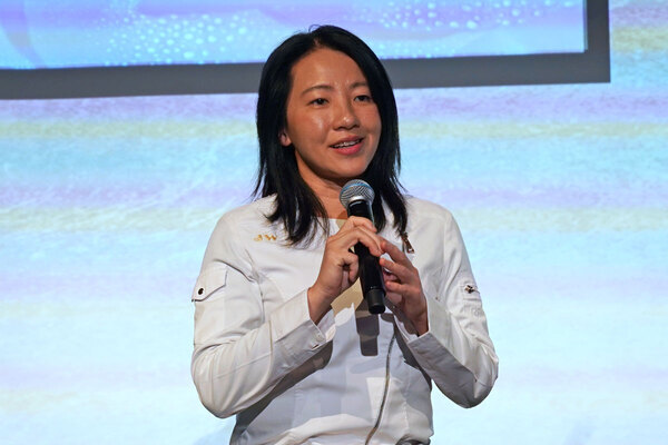 1箱でスターシェフ5人の限定チョコが楽しめる!?　 ゴディバ、創業100周年の記念チョコレート発売＆展覧会を開催