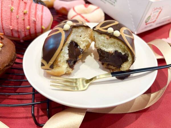 とろける幸せ。クリスピー・クリーム・ドーナツの“ちょっぴり大人な”バレンタインコレクションが始まる！
