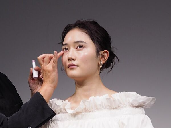 ByURの名品クッションファンデがリニューアル！　プレストパウダーやハイライトも登場