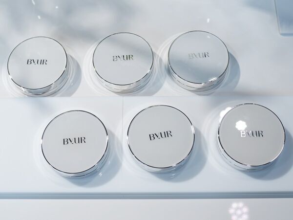 ByURの名品クッションファンデがリニューアル！　プレストパウダーやハイライトも登場