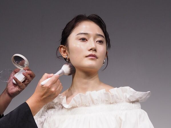 ByURの名品クッションファンデがリニューアル！　プレストパウダーやハイライトも登場