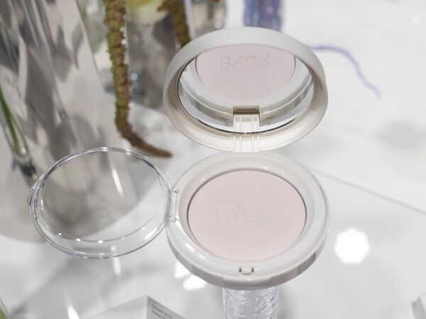 ByURの名品クッションファンデがリニューアル！　プレストパウダーやハイライトも登場