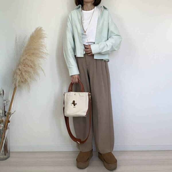 冬服に飽きたらこれ。ユニクロの気分高まる“着回しトップス”が優秀