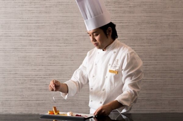 桜シーズン限定の味わい。表参道で「桜×いちご お花見アフタヌーンティー」を満喫