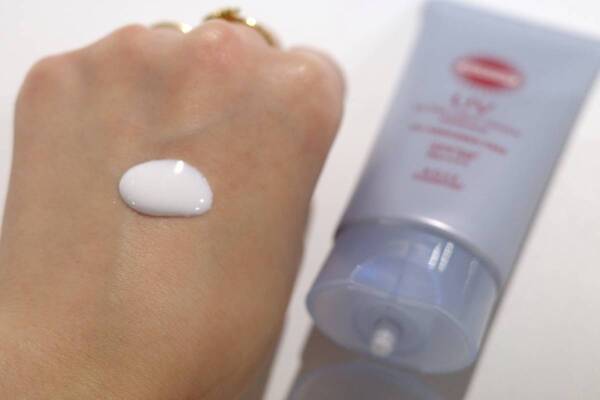 サンカット®から軽い・ノンケミ・高SPF日やけ止め「無重力感UVエッセンス」新発売