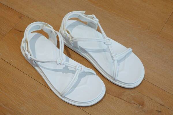 軽やかでしゃれ見え抜群。UNIQLO : C春夏のおすすめオフィスコーデ4選