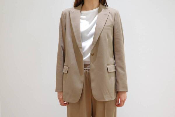 軽やかでしゃれ見え抜群。UNIQLO : C春夏のおすすめオフィスコーデ4選