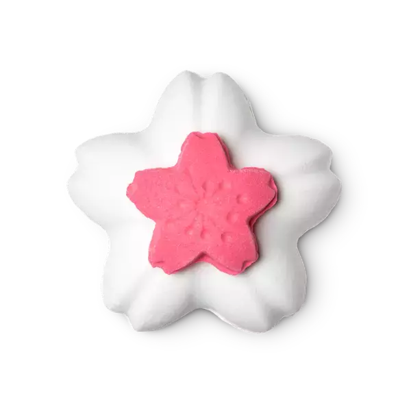 桜の香りに包まれる。【LUSH】春の訪れを祝う桜の贈り物「サクラコレクション」全6種を発売