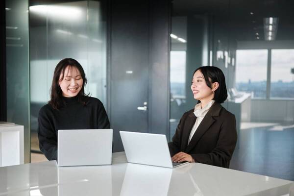 入社5年未満でPCをゼロから作るブランドマネージャーに。富士通クライアントコンピューティングの社内プロジェクトに抜擢された女性2人の挑戦