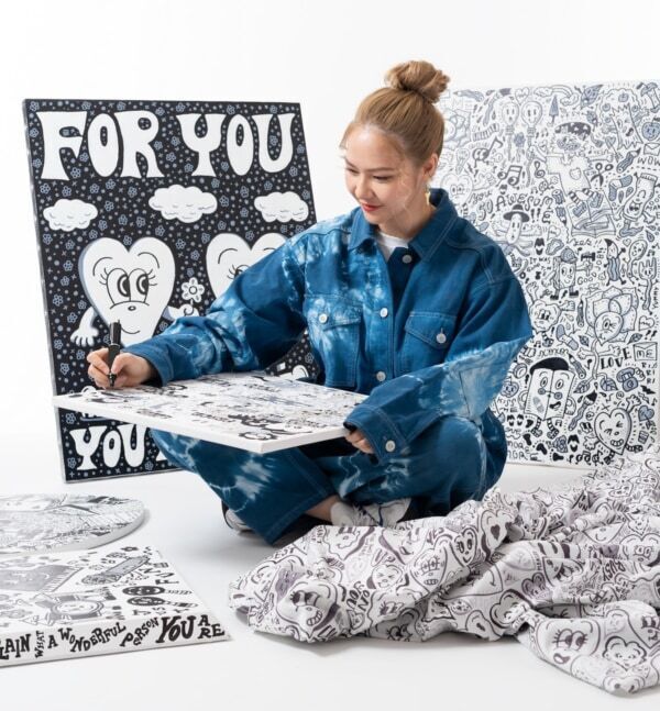 人気イラストレーター「Chocomoo」とワコールメンズラインがコラボ！　ギフトにもぴったりな4色のオリジナルアイテムを展開