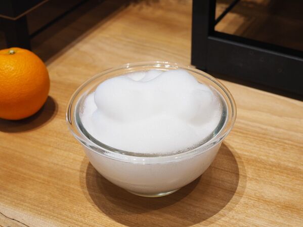 RAFRAから新ヘアケアシリーズが誕生。リラックス感のある香りでつるんとまとまるツヤ髪へ