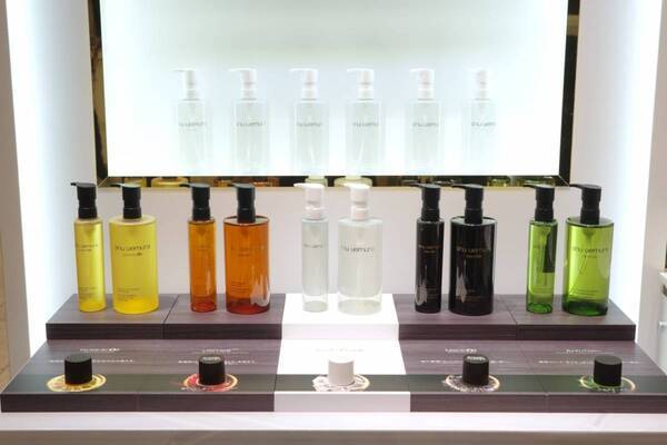 シュウ ウエムラ最新クレンジング「ブライト クレンジング オイル」を先行で体験！　三越銀座店で期間限定イベントを開催中