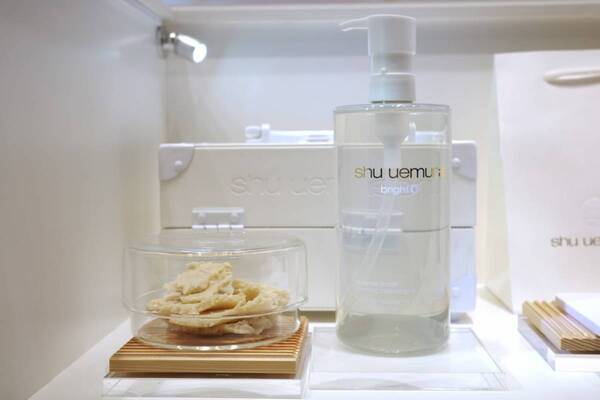 シュウ ウエムラ最新クレンジング「ブライト クレンジング オイル」を先行で体験！　三越銀座店で期間限定イベントを開催中