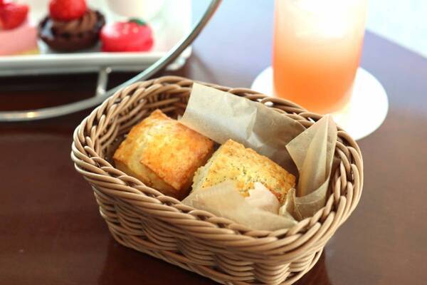 いちご尽くしのスイーツにときめきが止まらない。小田急ホテルセンチュリーサザンタワーのストロベリーアフタヌーンティー