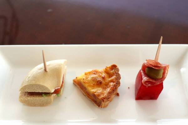 いちご尽くしのスイーツにときめきが止まらない。小田急ホテルセンチュリーサザンタワーのストロベリーアフタヌーンティー