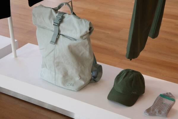 【ユニクロ】新作はどれを狙う？　UNIQLO and JW ANDERSON2026年春夏コレクションをチェック