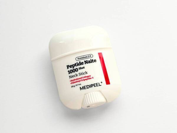 【アンダー2,500円ネックケア】首の深いシワには“たっぷり&こまめに”が鉄則！　スティックorチューブどっちが好み？