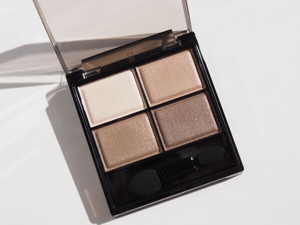 満を持してリニューアル！　発売から11年、エクセルの「スキニーリッチシャドウ」が愛されるワケ