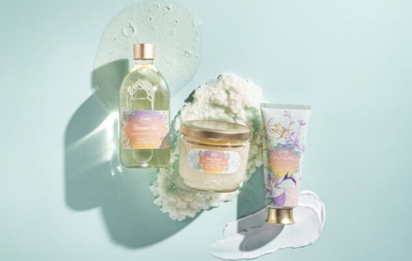 光と香りに満ちる、春色の世界へ。SABONから新コレクション「ホワイトティー・セレブレーション」登場