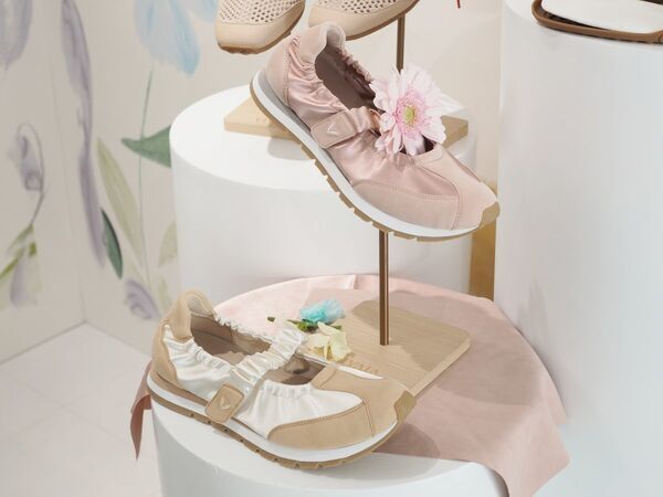 春靴は何を選ぶ？　オンオフ使える新作フラットシューズを「VIVAIA」でチェック