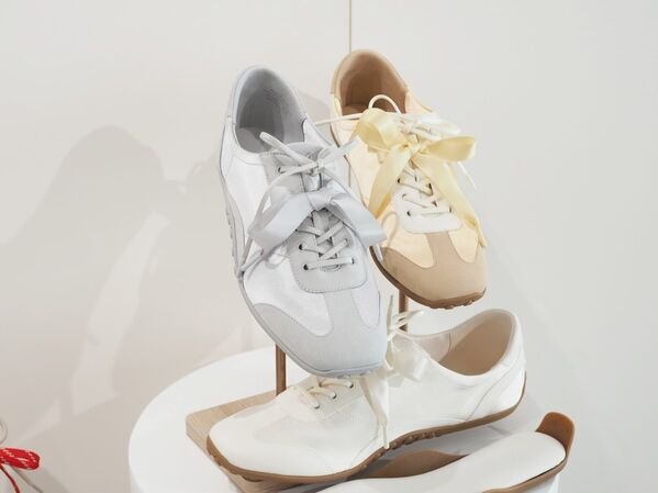 春靴は何を選ぶ？　オンオフ使える新作フラットシューズを「VIVAIA」でチェック