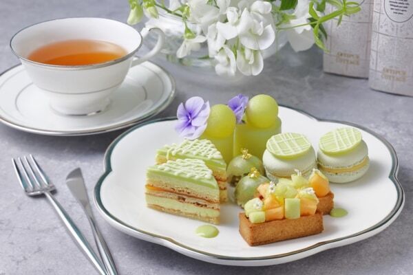 淡いグリーンが春っぽくてかわいい！　グランドニッコー東京 台場、マスクメロンをふんだんに使用したアフタヌーンティーセット登場