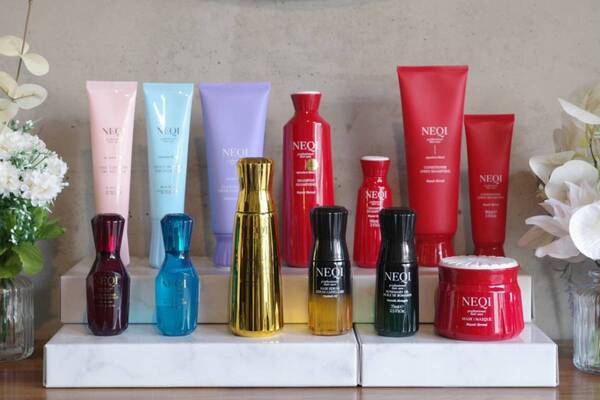“撥水ツヤ膜”でガラスのようなツヤ髪体験!?　ドイツで話題の新ヘアケアブランド「NEQI」が日本上陸