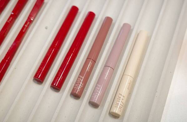 韓国コスメ「espoir」新アイテムが発売開始！　セミツヤ仕上げのクッションファンデに注目