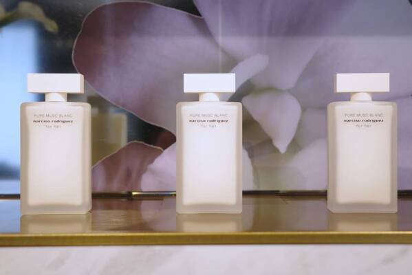 内なる強さと輝きを表現。ナルシソ ロドリゲス「フォーハー」に新しい香りが登場。「フォーヒム」2種も日本初上陸