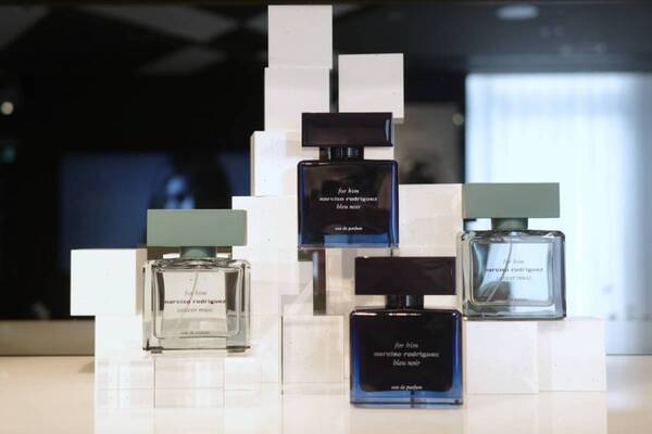 内なる強さと輝きを表現。ナルシソ ロドリゲス「フォーハー」に新しい香りが登場。「フォーヒム」2種も日本初上陸